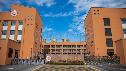 隆回芙蓉学校，校园环境漂亮优美！