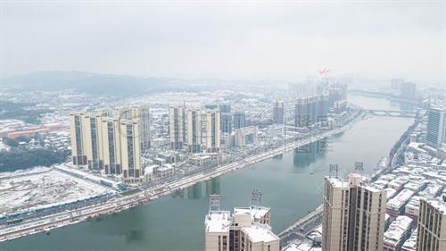 美哉！隆回河岸雪景，洁白如絮