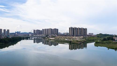 隆回县城的湿地公园，百里花溪阅江府