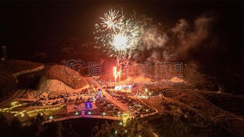 国庆红！龙瑶幽谷《歌唱祖国》，与游客欢度国庆假日！