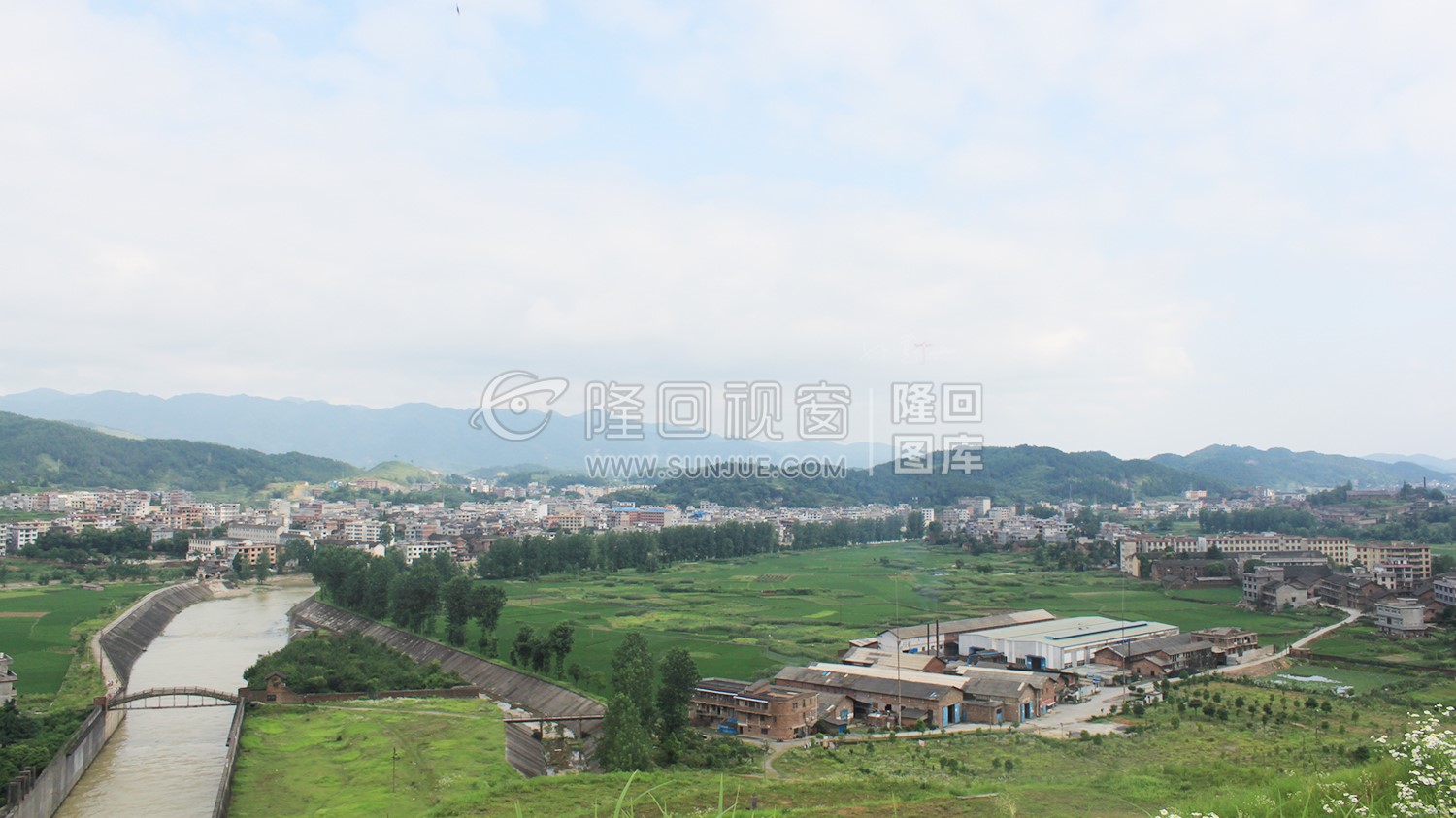 大坝底下