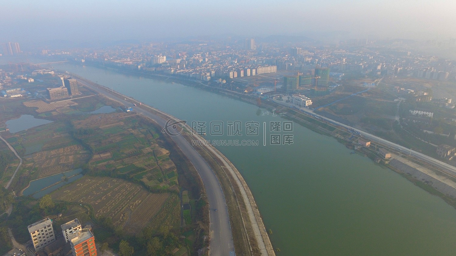 隆回县城赧水河两岸
