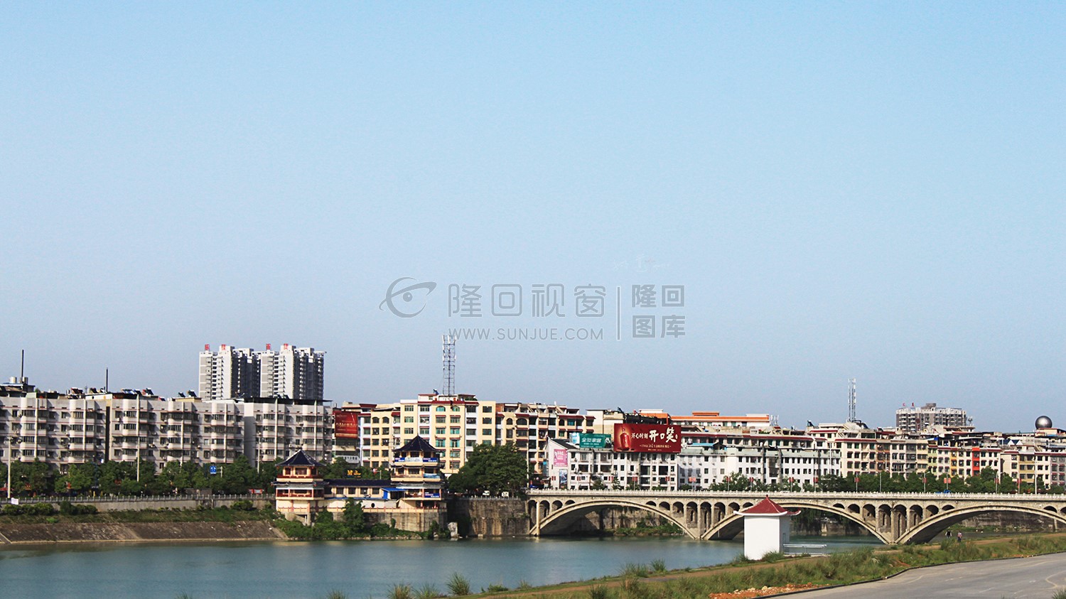 隆回县城-赧水河岸两边