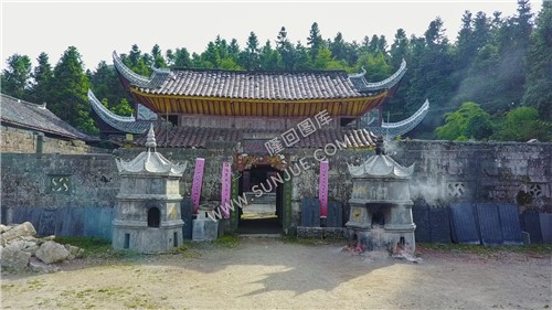 宝莲寺-白马山