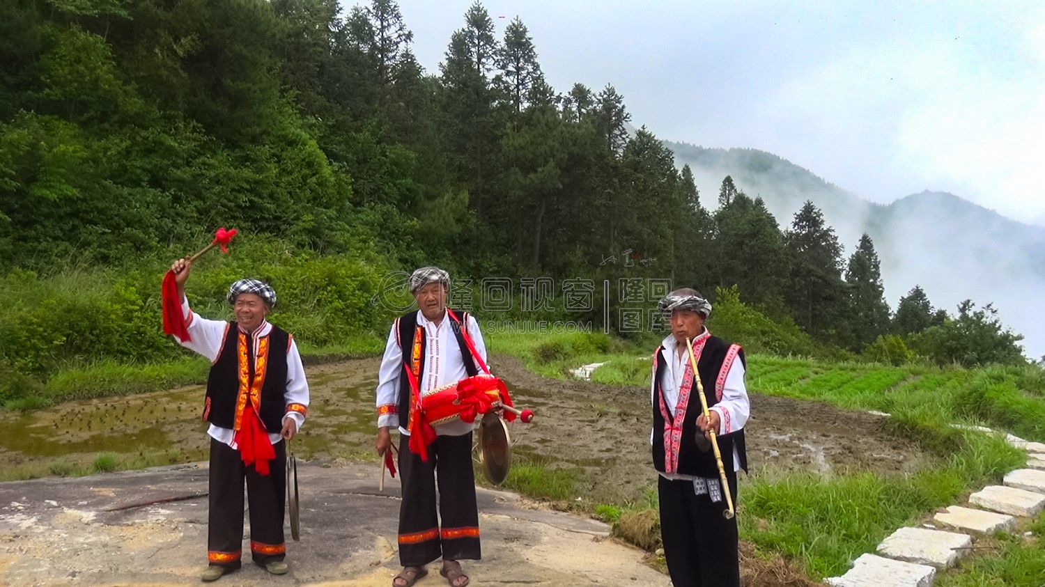 齐唱呜哇山歌