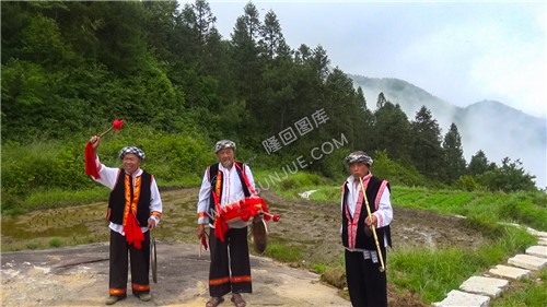 齐唱呜哇山歌