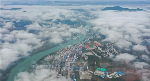 隆回二中上空