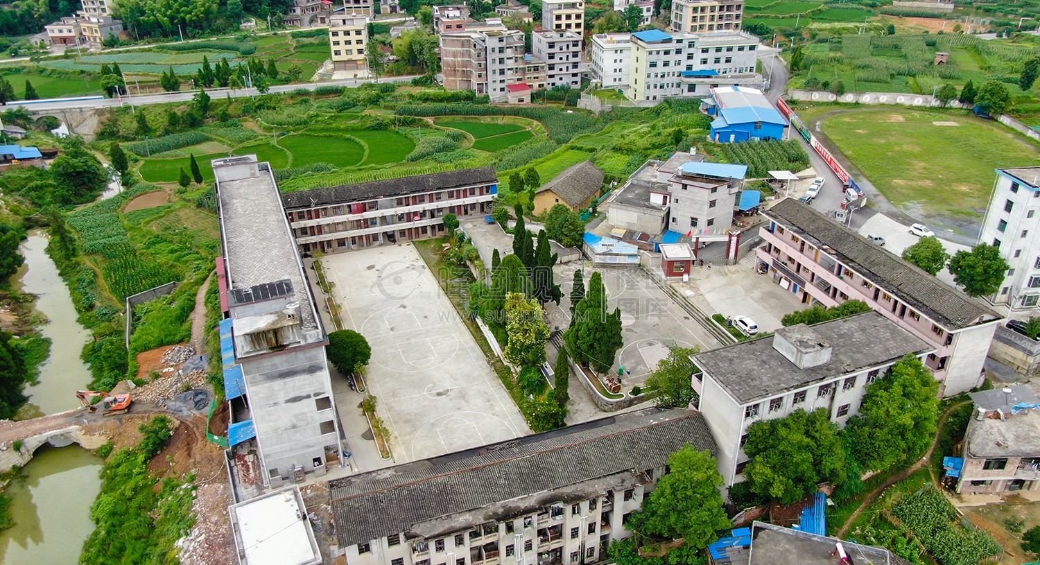 学校校园