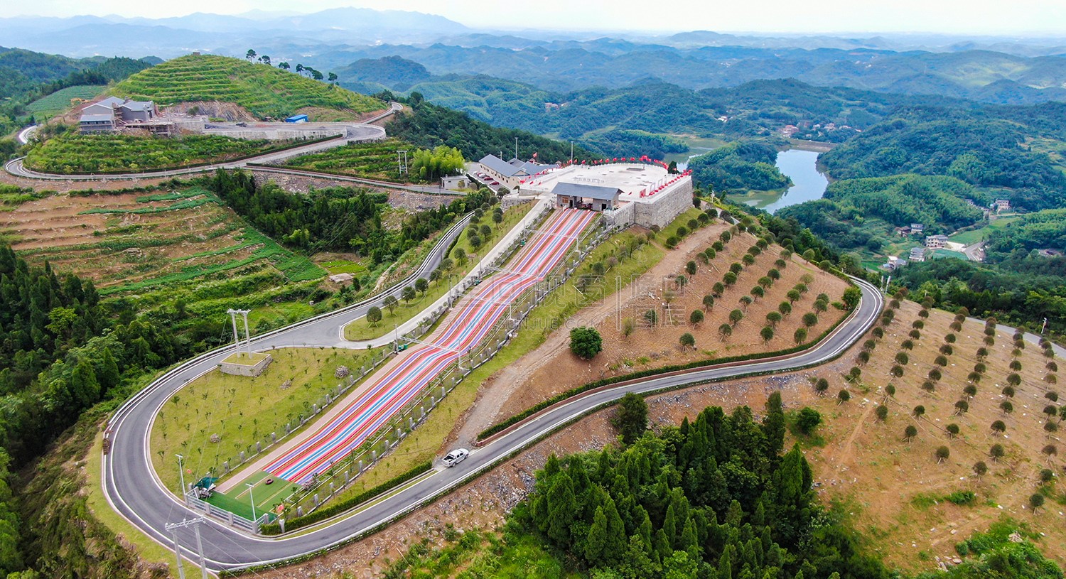 彩虹滑道