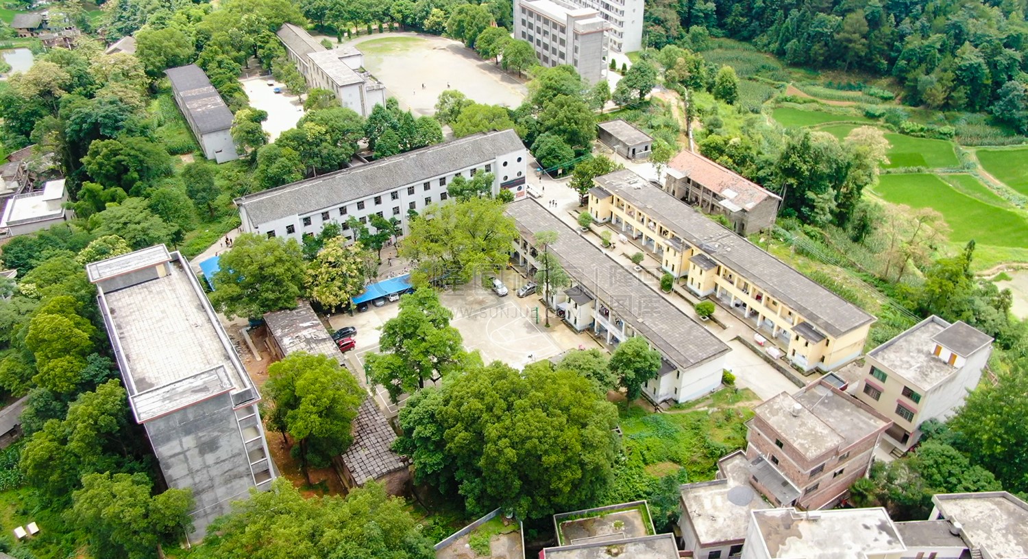 岩口中学