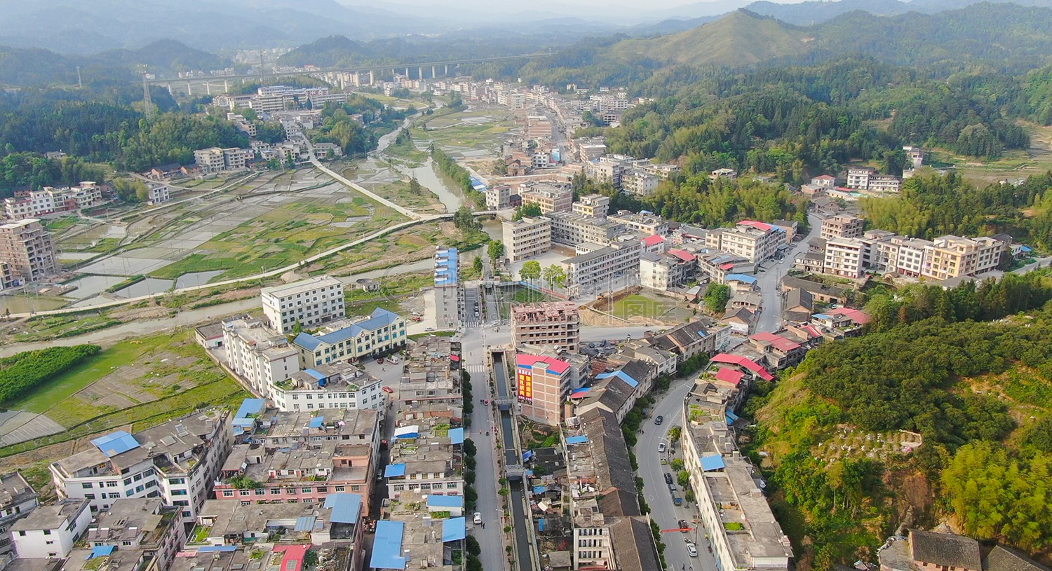 新化鸭田方向