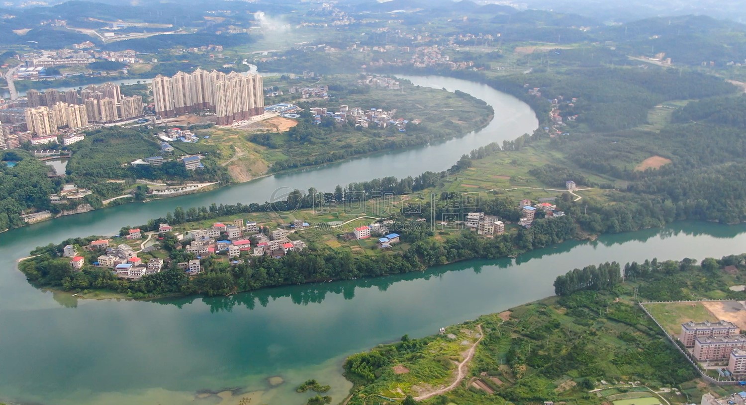 三阁司狮子村