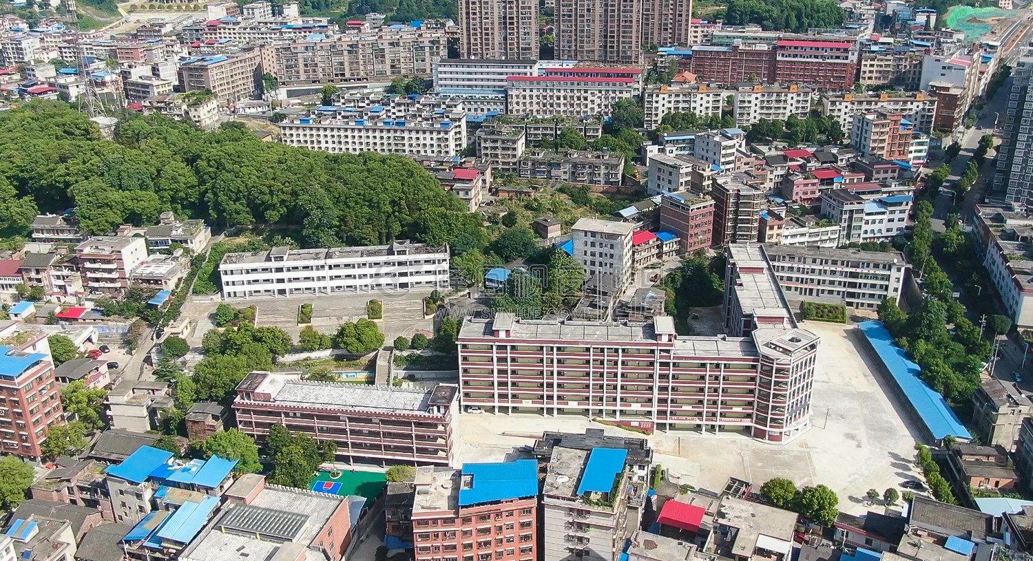 航拍学校
