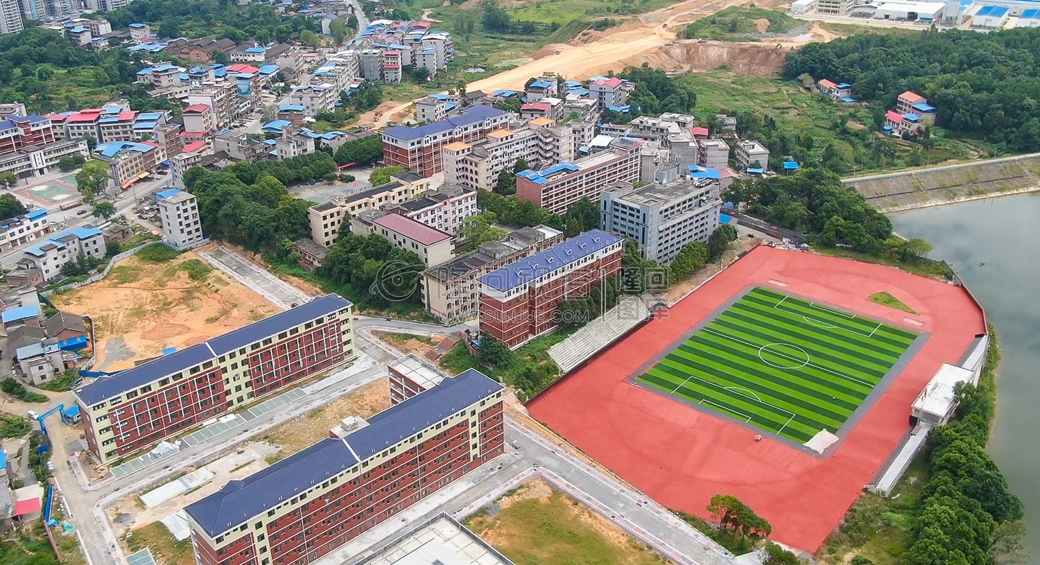 航拍学校