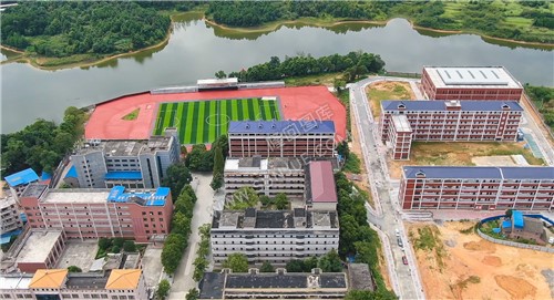 航拍学校