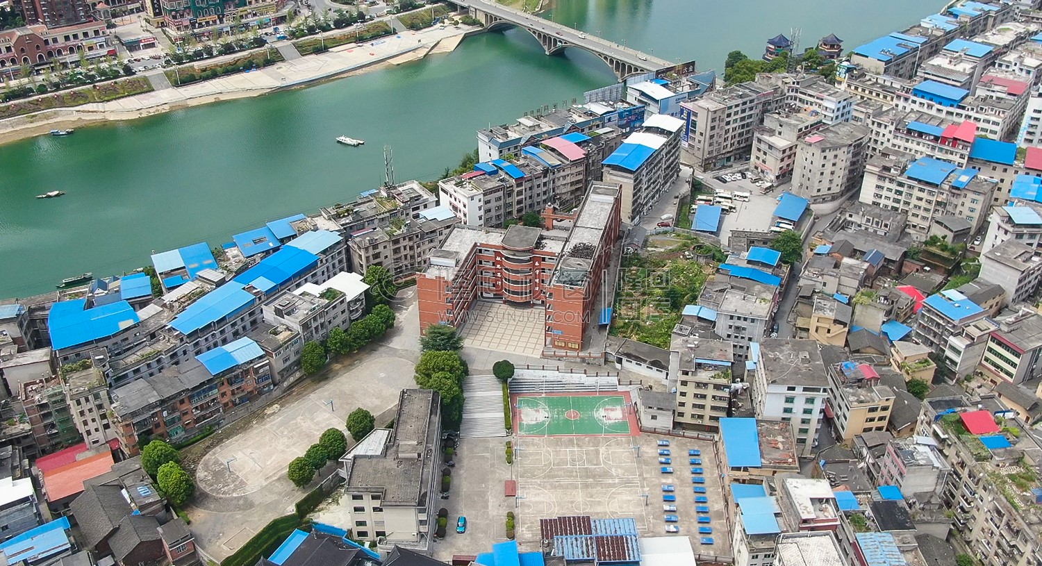 航拍学校