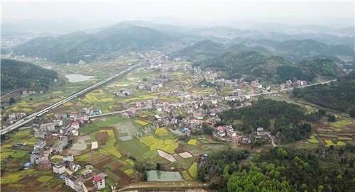 航拍村落