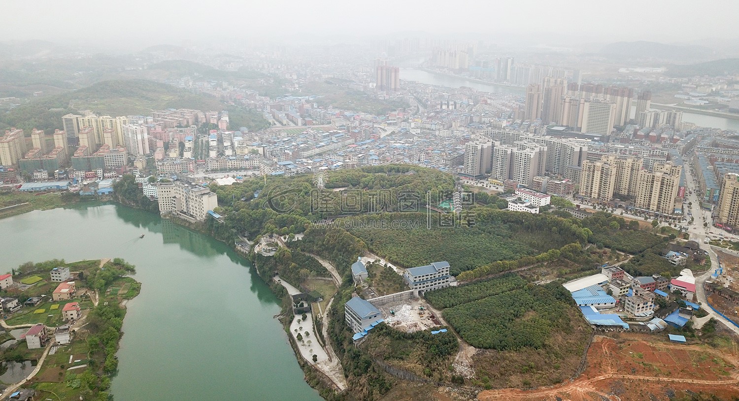 赧水河畔