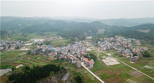 航拍村落风貌