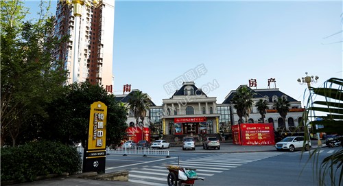 川南地产河边
