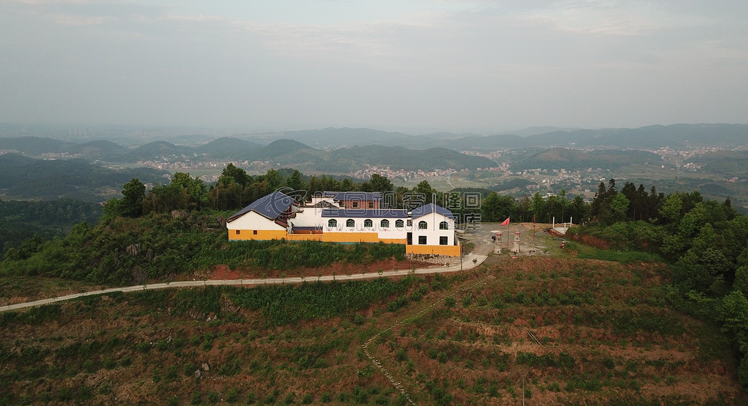 山顶寺庙