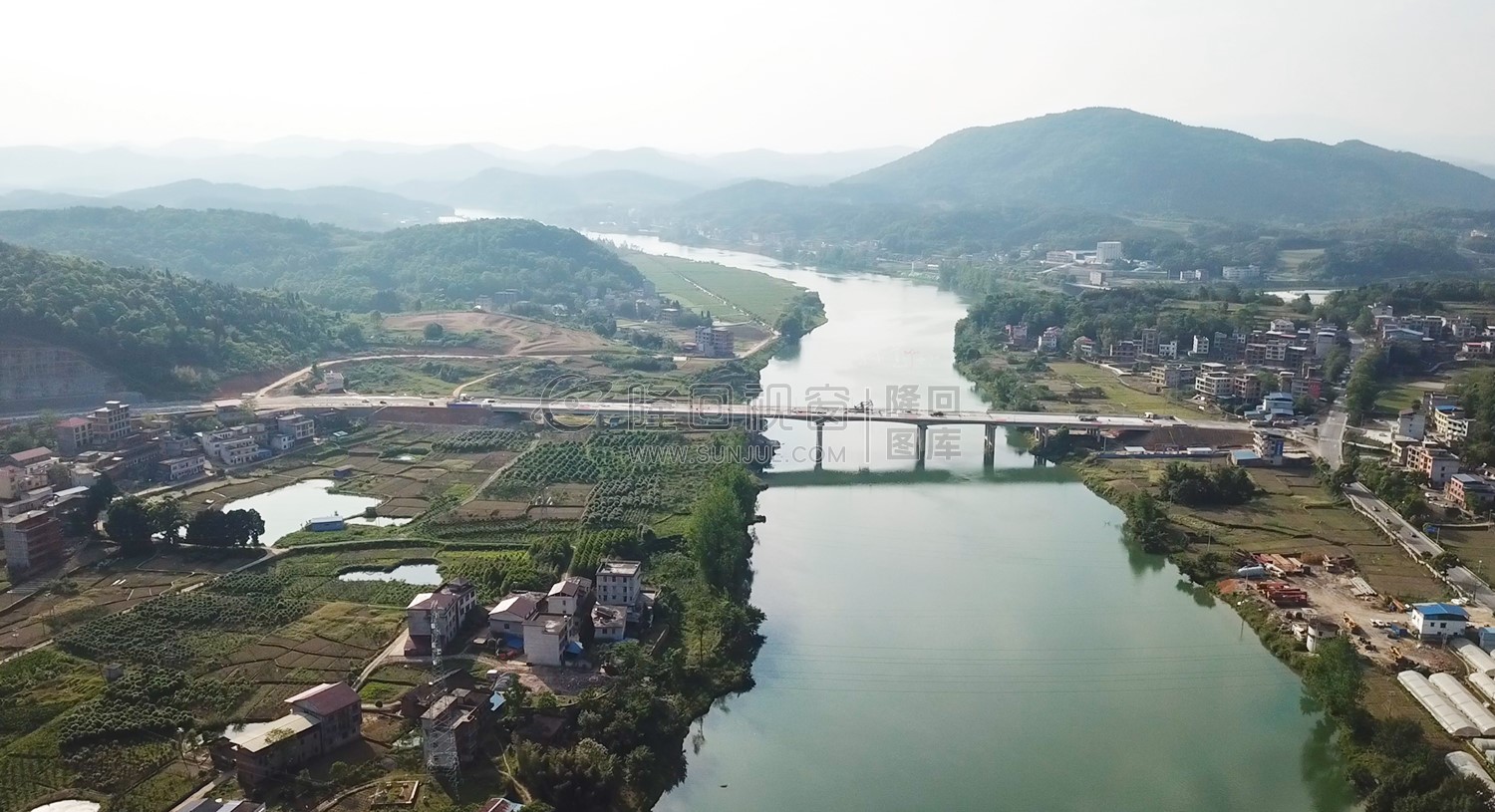上游沙坪方向