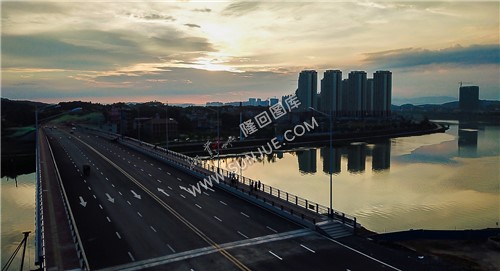 隆回三桥桥面