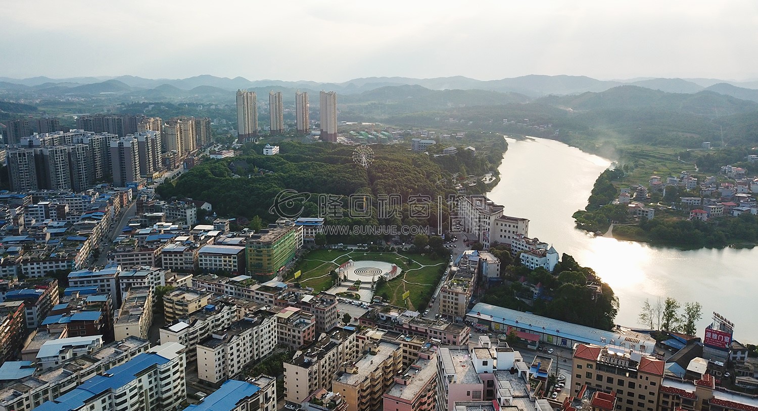 西城首府 三阁司方向