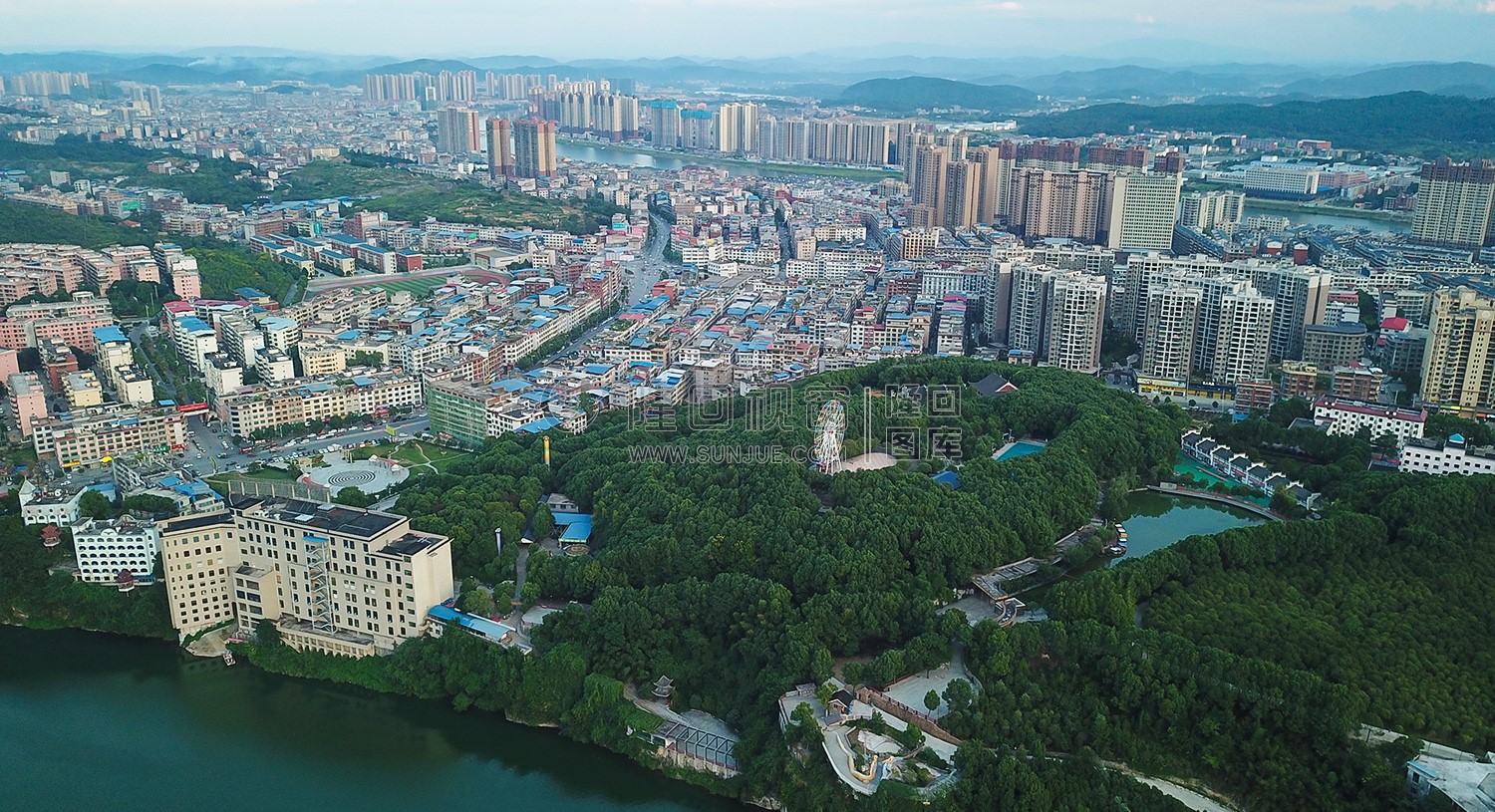 隆回县城方向