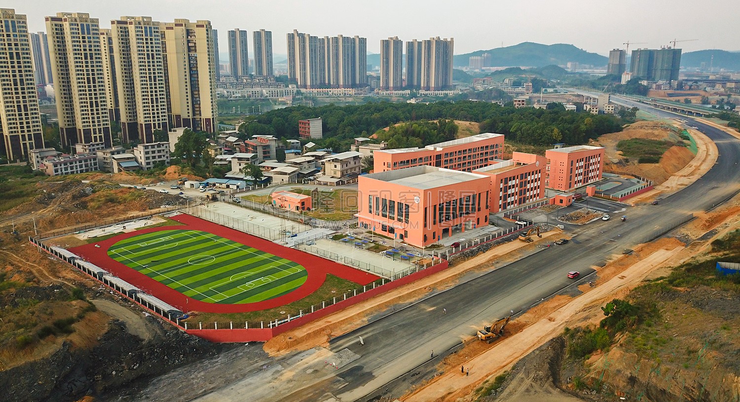 航拍学校全景
