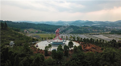 航拍龙雕像