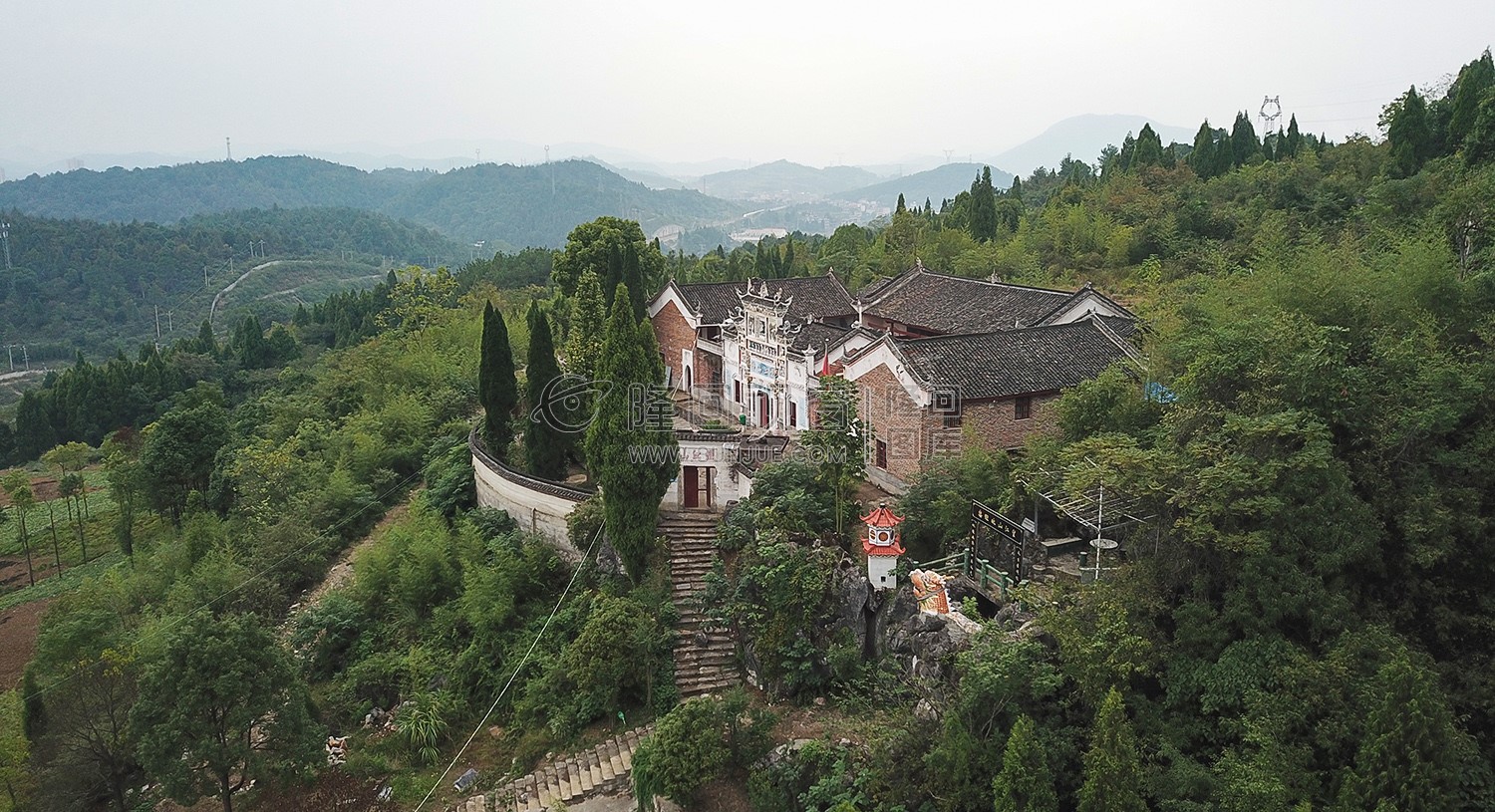 航拍寺庙