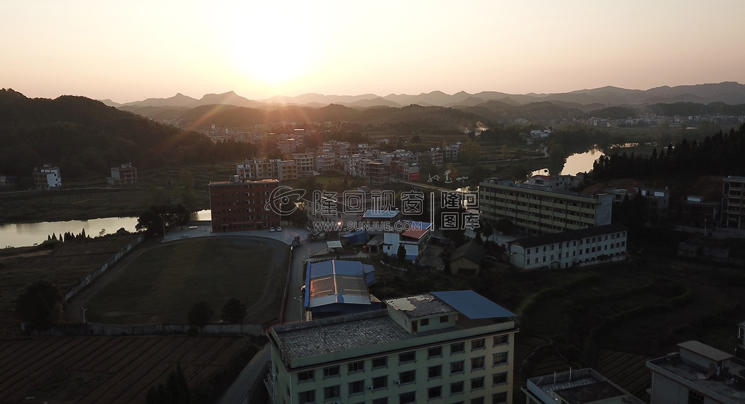 曾家坳中学