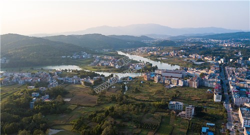 华星学校塘家山村方向