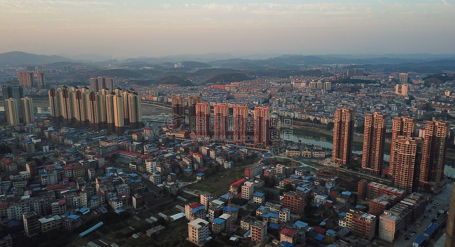 巴黎新城后