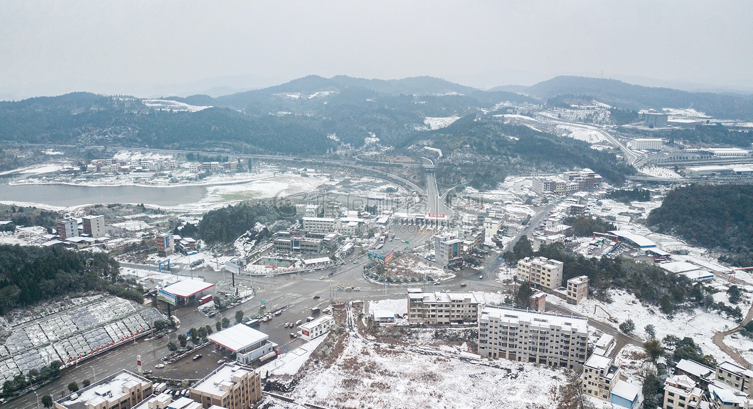 隆回收费站路口