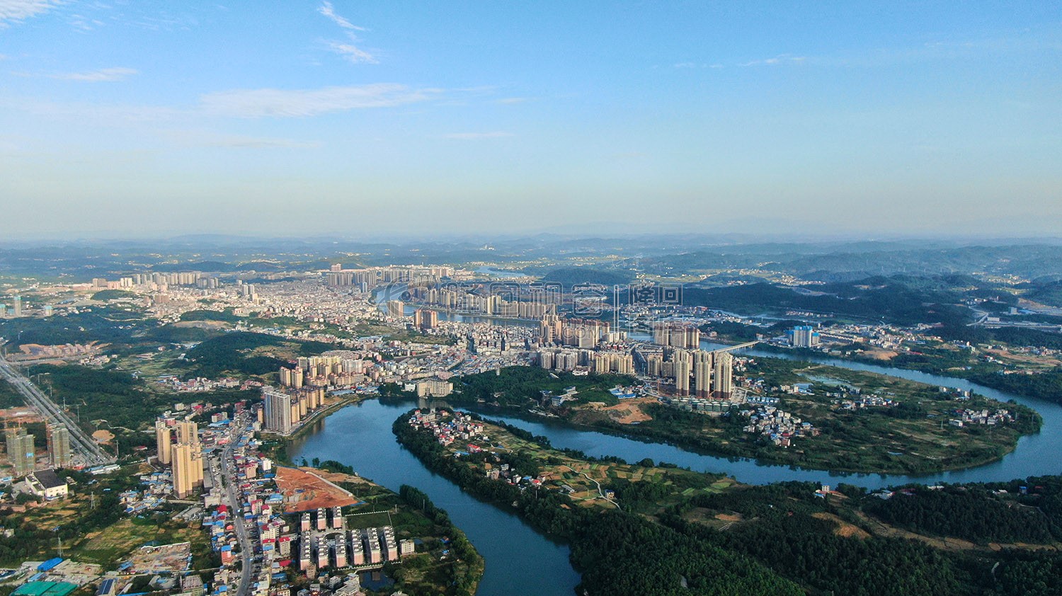 隆回县城全景