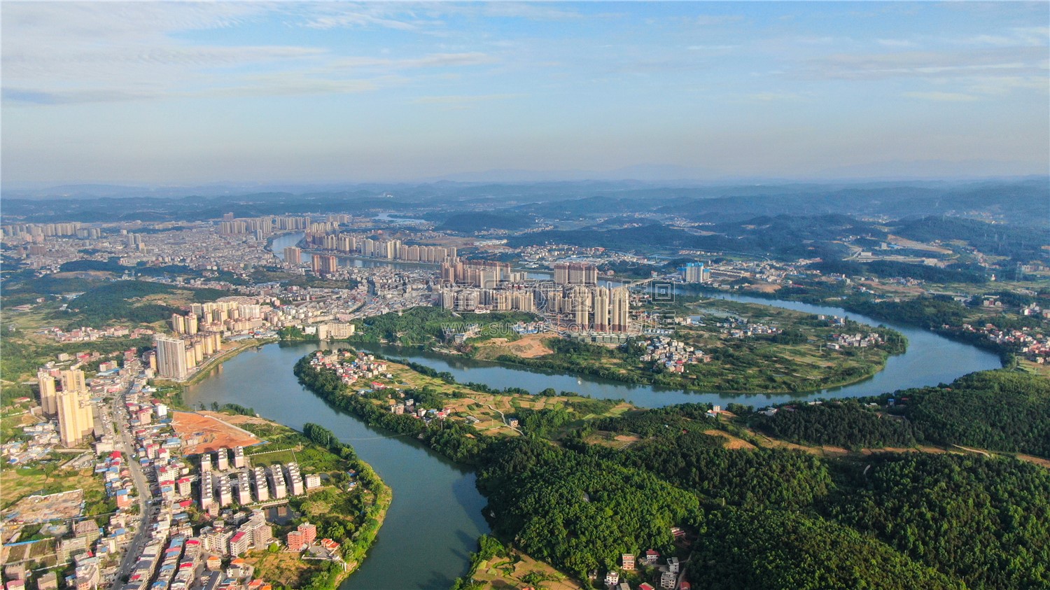 隆回县城全景