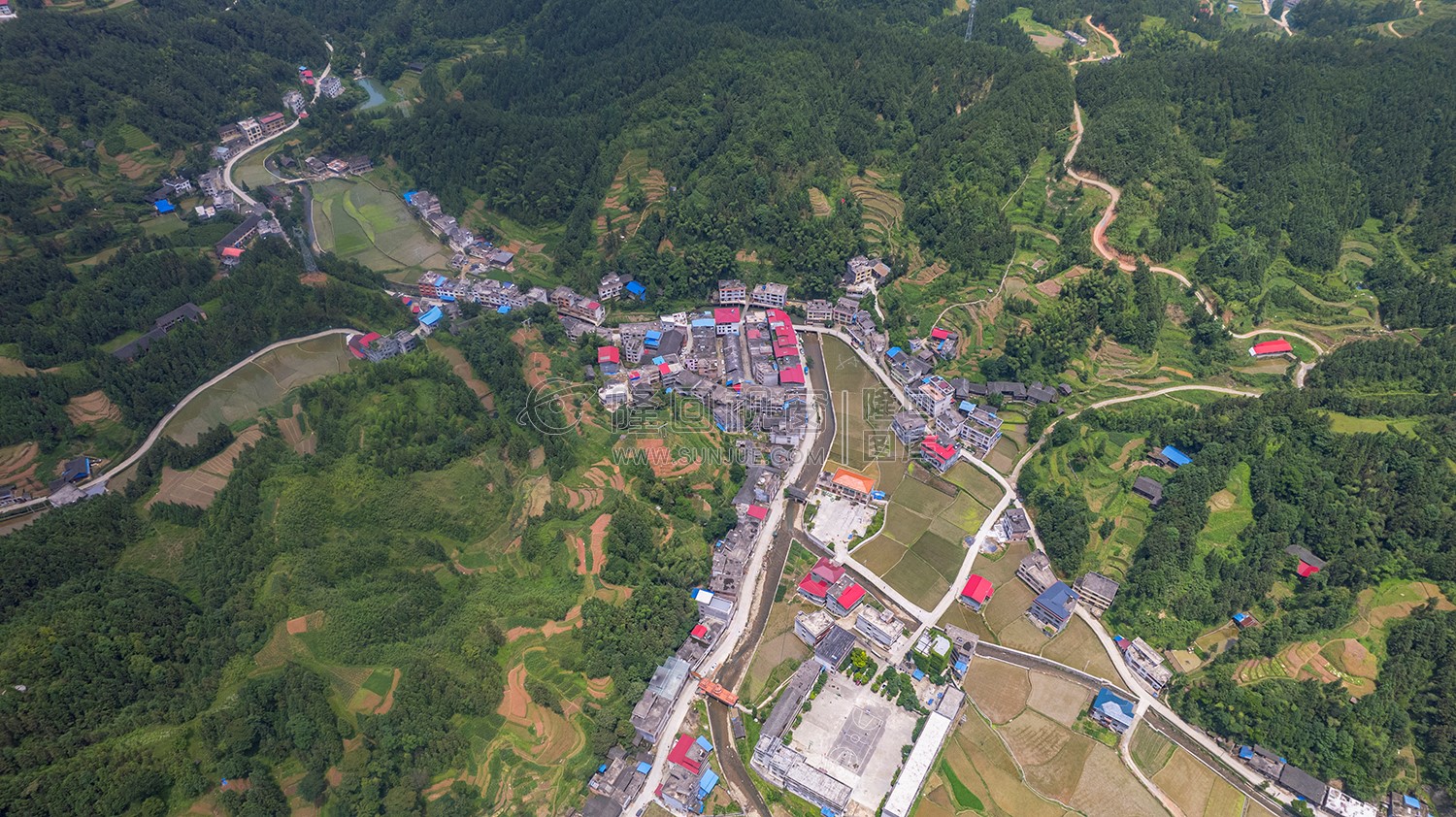 西山村
