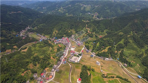 西山村