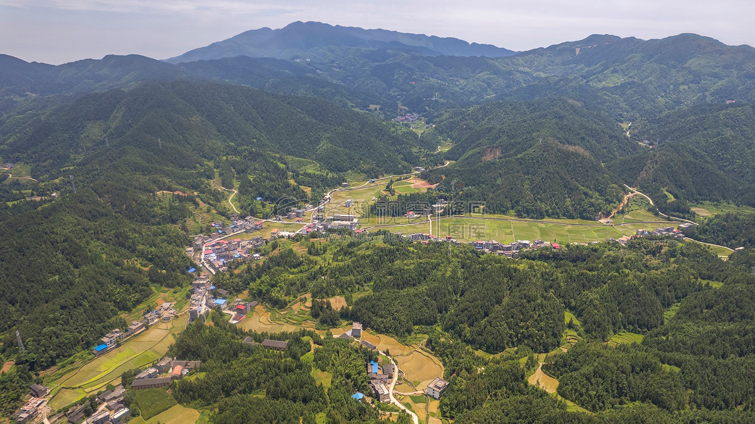 西山村