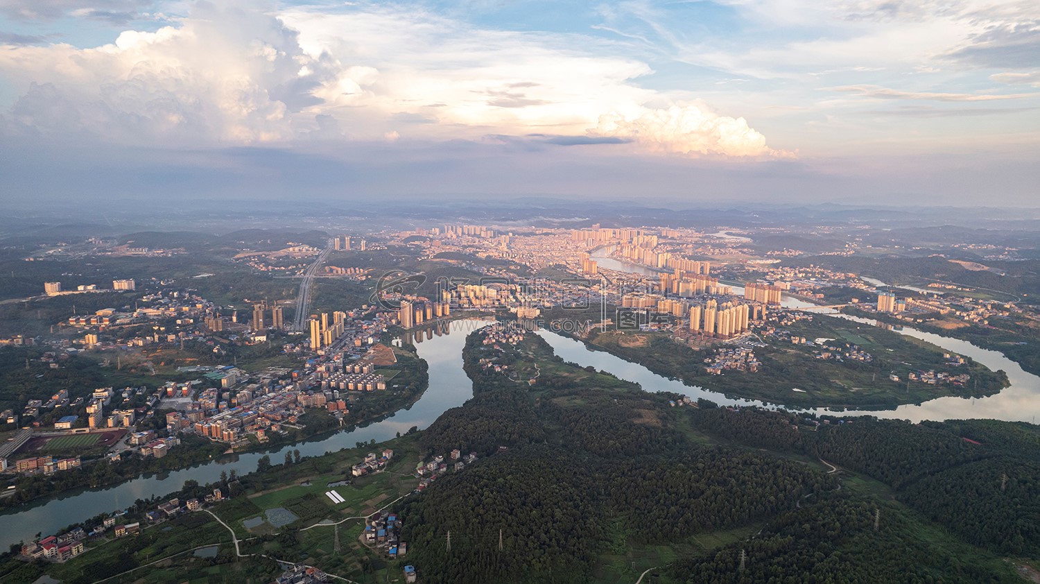 航拍隆回全景，隆回县城的全景图