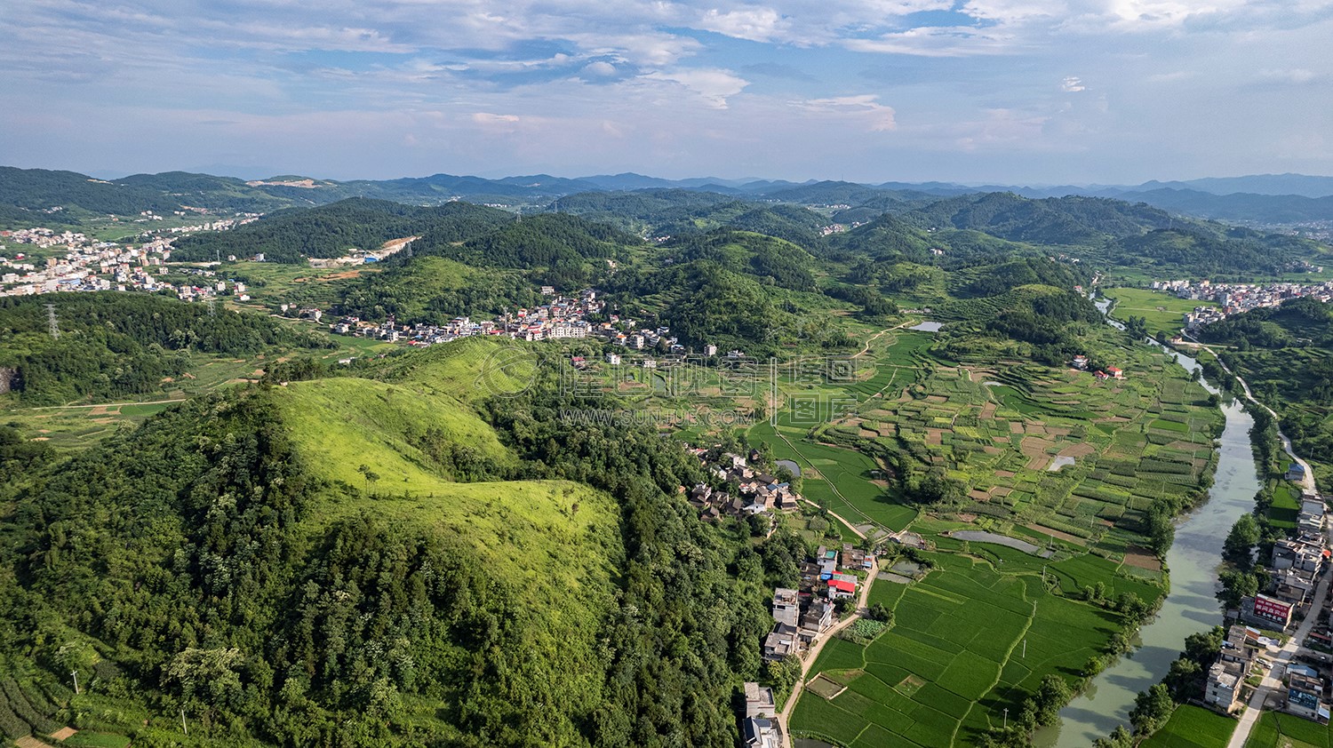龙河村方向