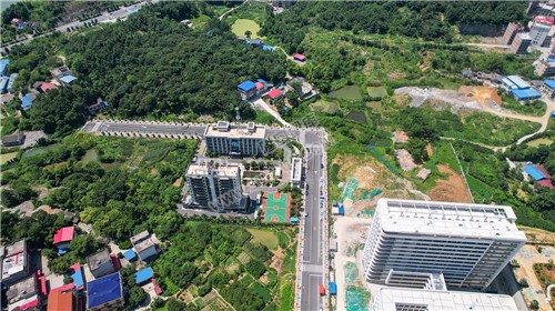 隆回白里路，四家单位落户于此