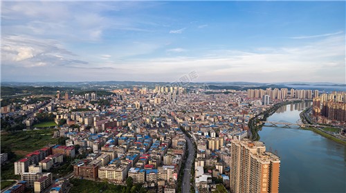 隆回大桥河岸两边风景