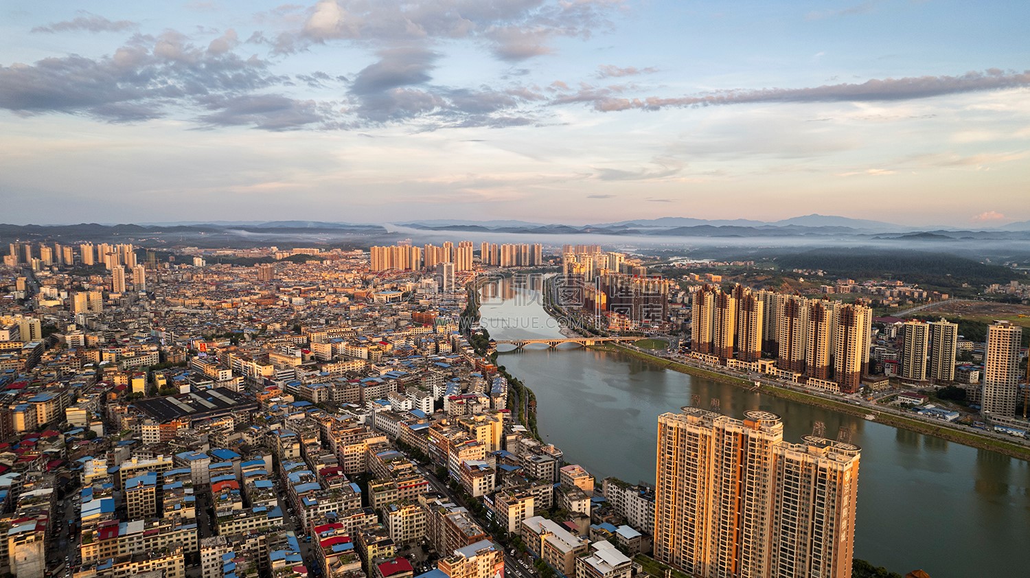 隆回大桥周边金色夕阳