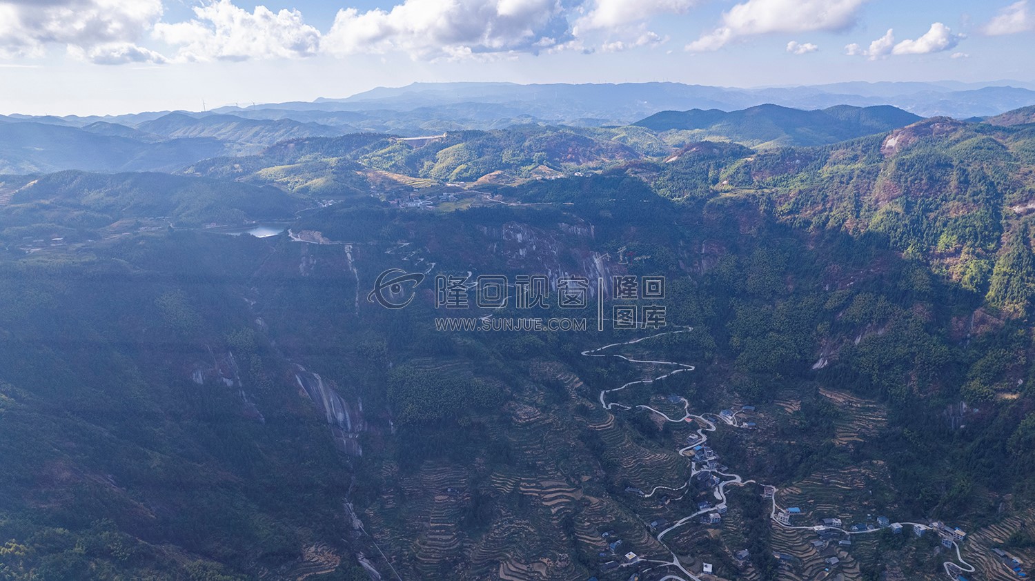 白水洞村
