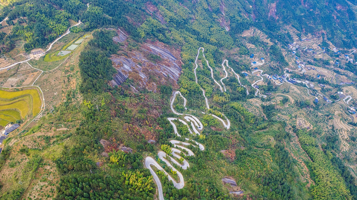 白水洞村