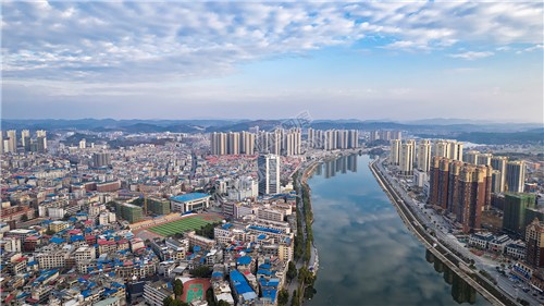 隆回大桥河岸两边风景