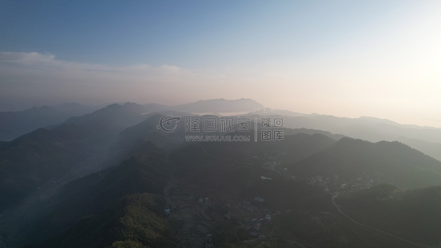 乡村的早晨，荷田玖鹅水厂航拍